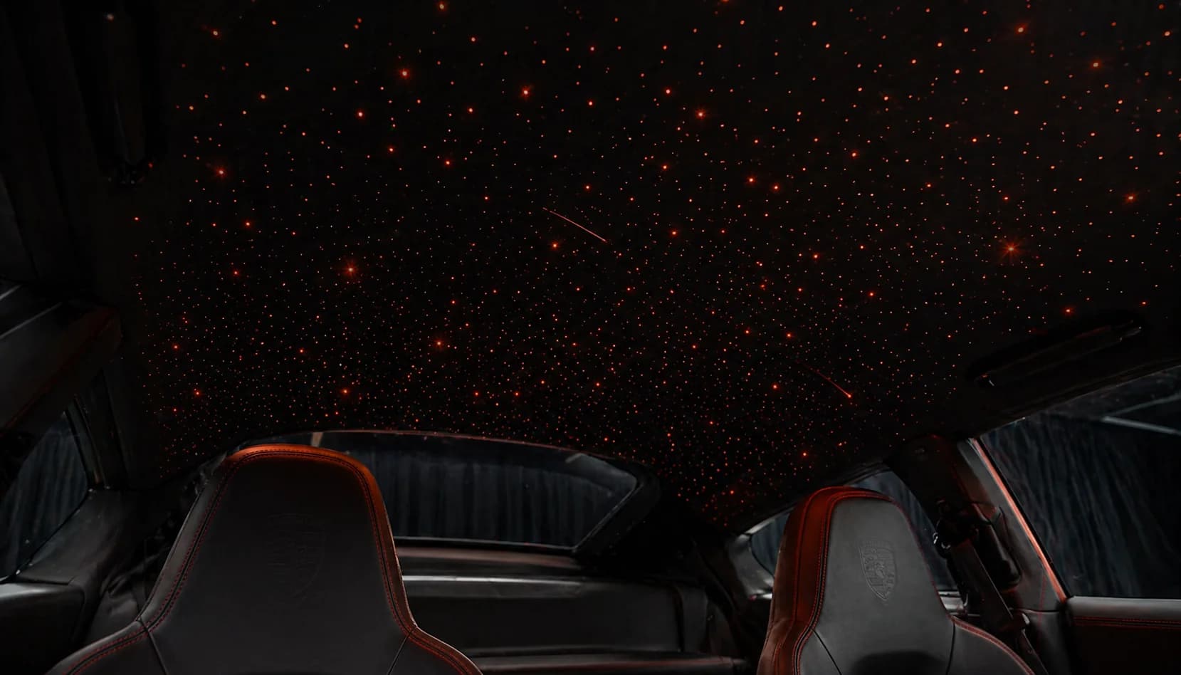 Звёздное небо в потолке: оптоволоконные точки и созвездия — Gamble